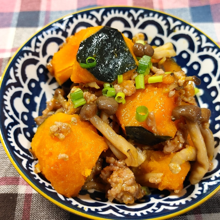 ストウブDe〜豚ひき肉とかぼちゃの煮物(和風)